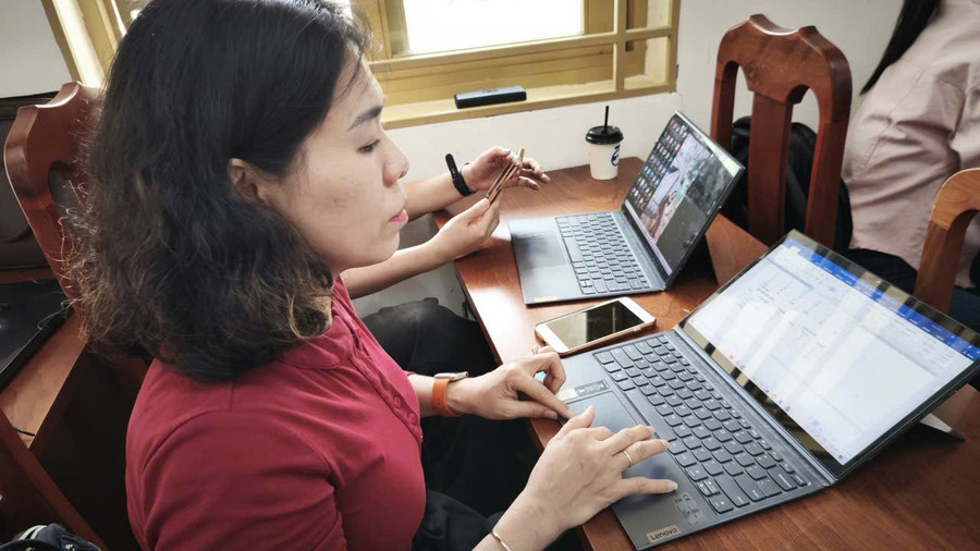 Cán bộ, giáo viên tham gia tập huấn nhằm nâng cao chất lượng dạy, học. z6922875999537-b5e1ba6f83d6cf6957e88c2be9d2a3b3.jpg