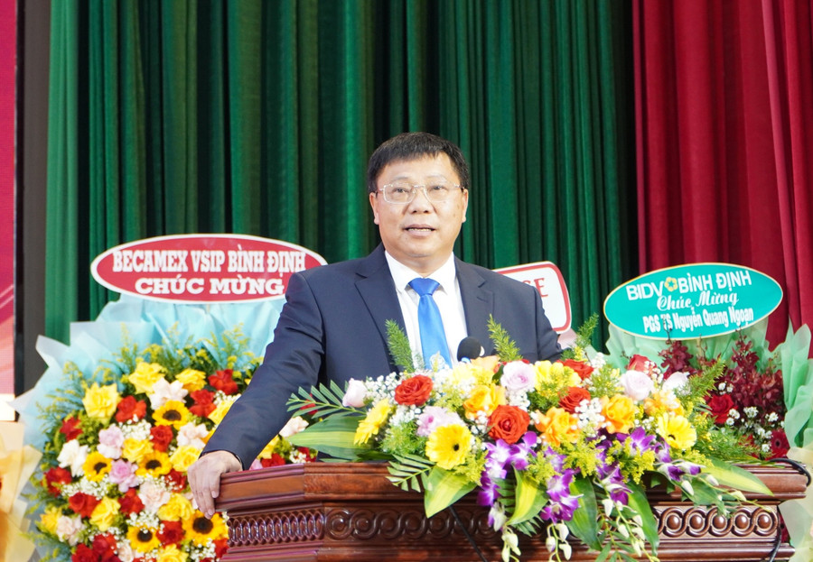 PGS.TS Nguyễn Quang Ngoạn, Chủ tịch Hội đồng Trường Đại học Quy Nhơn phát biểu nhận nhiệm vụ. dsc09363.jpg