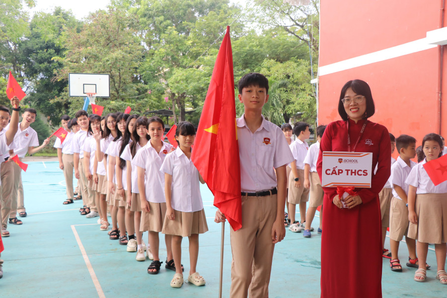 Trường Tiểu học, THCS và THPT iSchool Quy Nhơn đón học sinh dự Lễ khai giảng năm học 2025-2026. img-3991.jpg