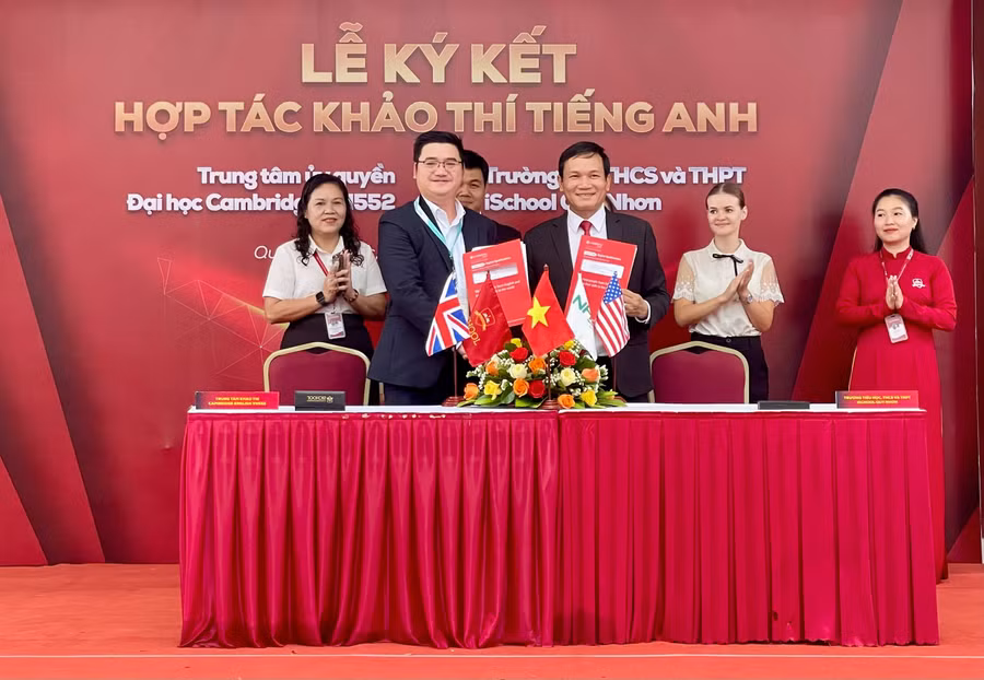 Trường Tiểu học - THCS và THPT iSchool Quy Nhơn (tỉnh Gia Lai) tổ chức lễ ký kết hợp tác khảo thí tiếng Anh với Trung tâm ủy quyền Đại học Cambridge VN552.