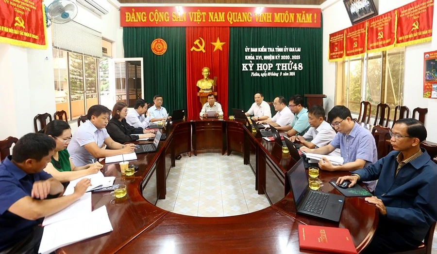 Kỳ họp thứ 48, Ủy ban Kiểm tra Tỉnh ủy. Ảnh: Đăng Vũ.