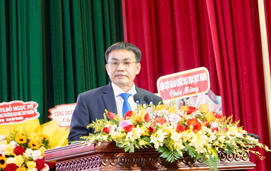 PGS.TS Đoàn Đức Tùng phát biểu nhận nhiệm vụ Hiệu trưởng Trường Đại học Quy Nhơn. z7065081436196-f6c4ac1f100ee02a915416859087bcb6.jpg