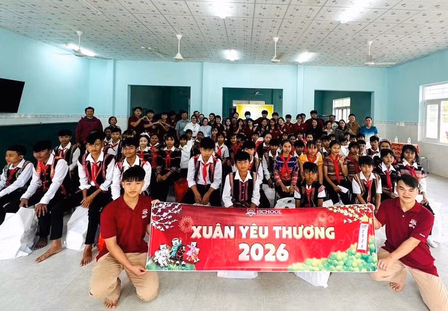iSchool Quy Nhơn trao hơn 334 triệu đồng học bổng, quà Tết cho những hoàn cảnh khó khăn.