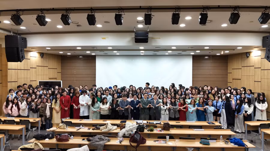 180 giảng viên, sinh viên tham gia 'study tour' tại Hàn Quốc