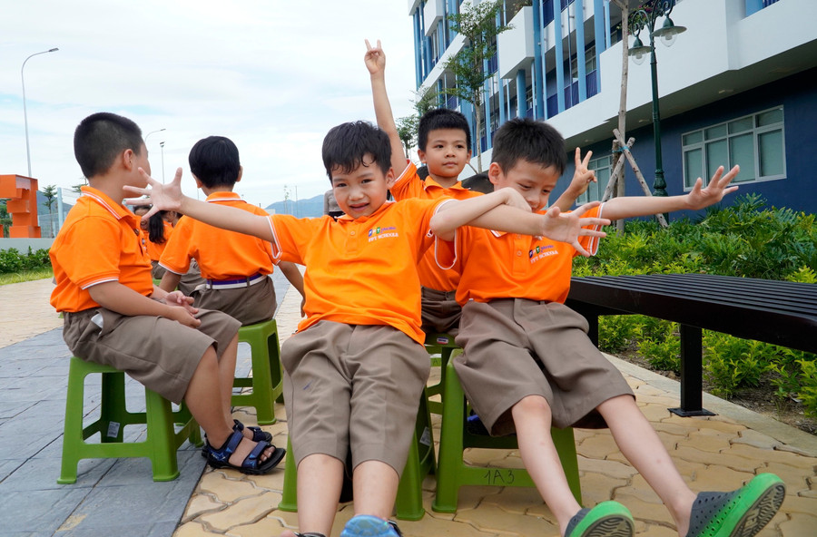 Học sinh hào hứng "chơi mà học, học mà chơi". dsc1581.jpg