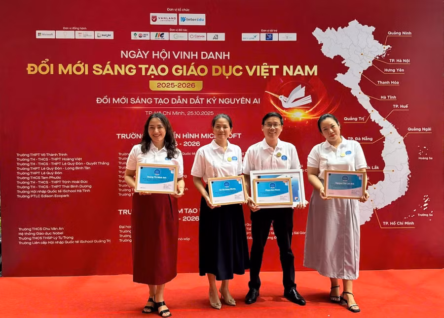 4 giáo viên của trường được Microsoft công nhận là Chuyên gia Giáo dục Sáng tạo (Microsoft Innovative Educator Experts – MIEE).