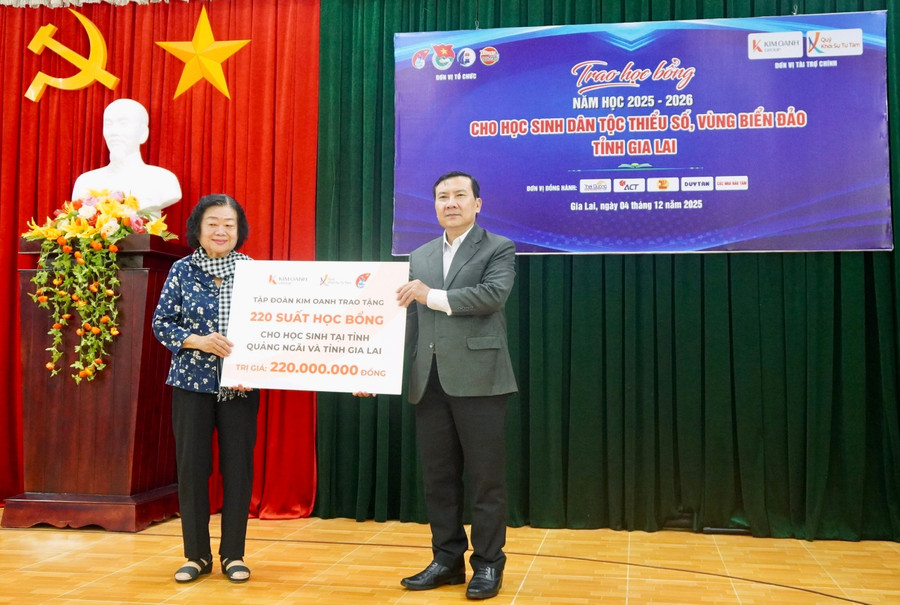 Những suất học bổng được hỗ trợ cho tỉnh Gia Lai nhằm động viên, khích lệ các em vươn lên trong học tập.