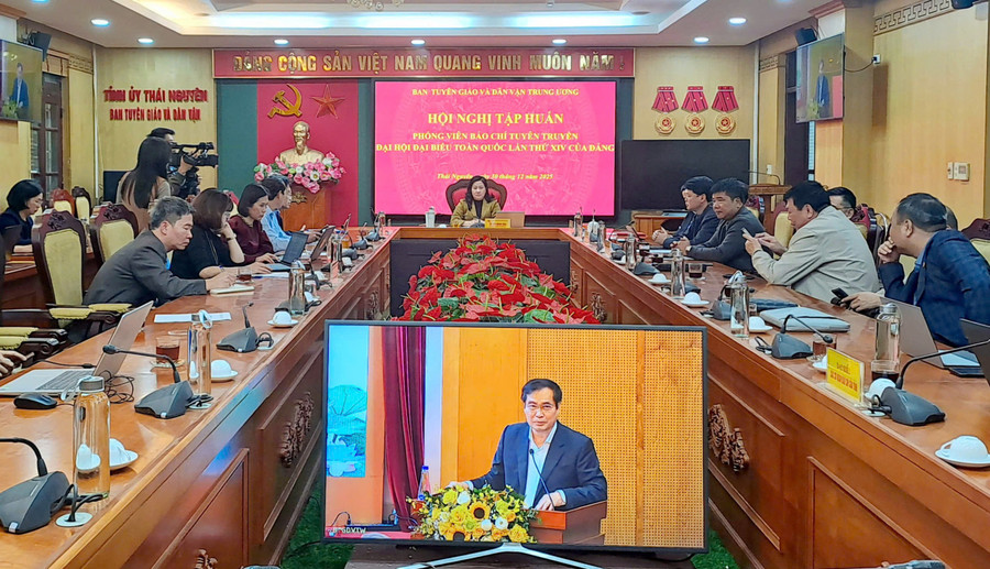 Hội nghị tập huấn phóng viên báo chí tuyên truyền Đại hội XIV của Đảng, điểm cầu tỉnh Thái Nguyên.