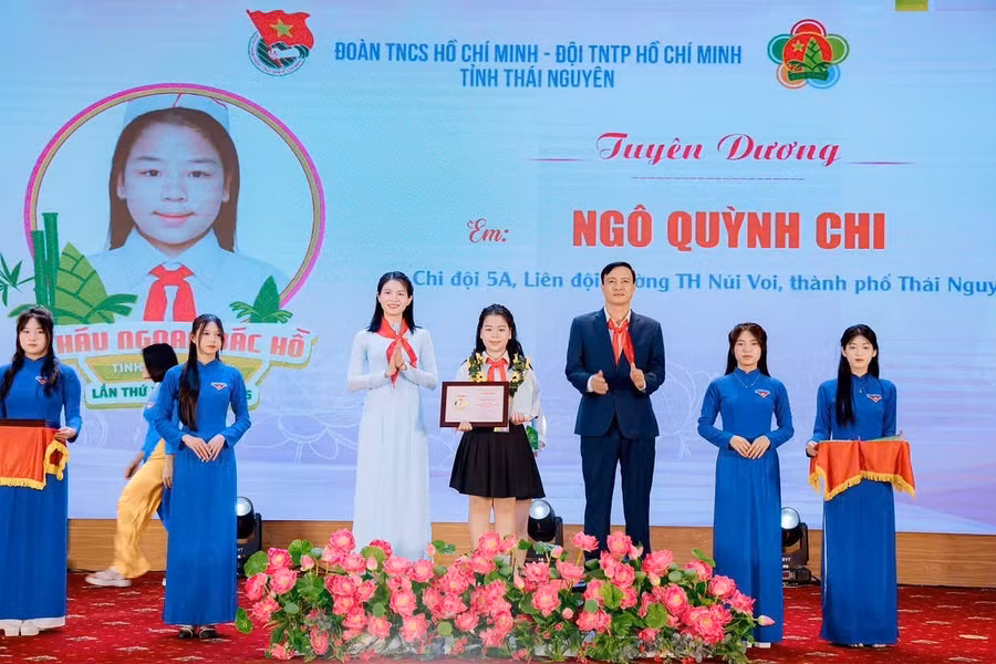 Đại hội Cháu ngoan Bác Hồ tỉnh Thái Nguyên 2025 vinh danh Đội viên đạt thành tích tiêu biểu.