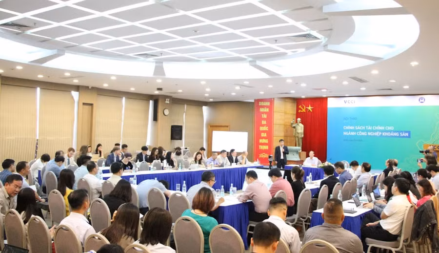 Các chính sách chưa hợp lí đang trở thành lực cản lớn đối với doanh nghiệp trong cạnh tranh toàn cầu.