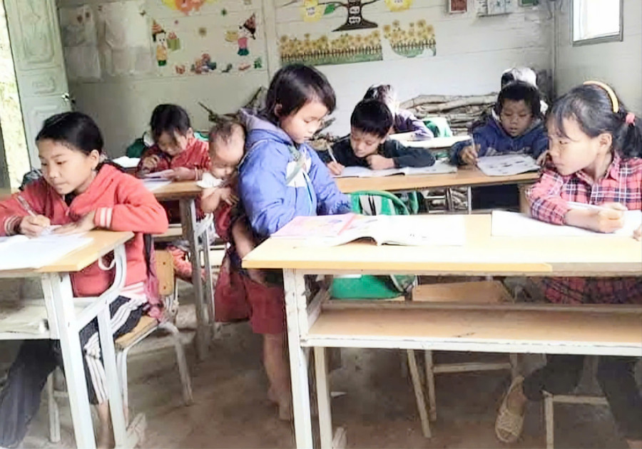 Học trò Phia Cò 2 gian nan với con chữ. b49f8f346e08db568219.jpg
