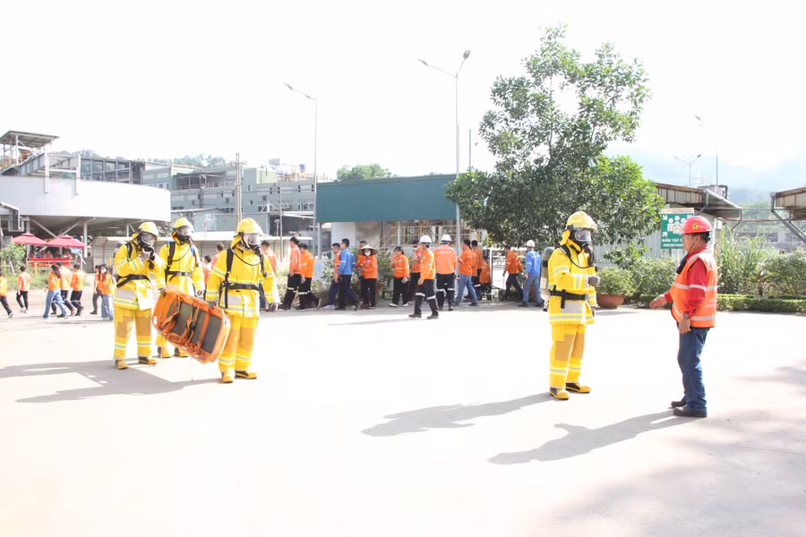 Núi Pháo phối hợp cùng Phòng Cảnh sát PCCC & CNCH - Công an tỉnh Thái Nguyên tổ chức thực hành phương án chữa cháy và cứu nạn, cứu hộ. 