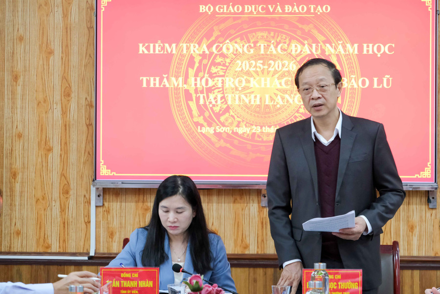 Thứ trưởng Thường trực Phạm Ngọc Thưởng phát biểu tại chương trình làm việc. 1.jpg