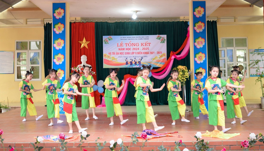 Trường lớp đảm bảo, tạo không gian cho các hoạt động giáo dục tại trường TH&THCS Chiến Thắng (xã Vũ Lễ, tỉnh Lạng Sơn) csvc1.jpg