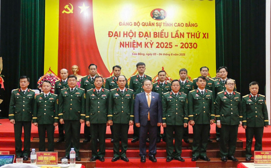 Ban Chấp hành Đảng bộ Quân sự tỉnh Cao Bằng nhiệm kỳ 2025 - 2030 ra mắt Đại hội. bi-thu-tinh-uy-cao-bang-quan-minh-cuong-4.jpg