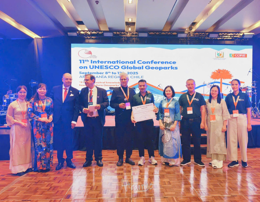 Công viên địa chất Toàn cầu UNESCO Non nước Cao Bằng nhận giải thưởng “Mô hình hoạt động hiệu quả của Mạng lưới Công viên địa chất toàn cầu UNESCO”.