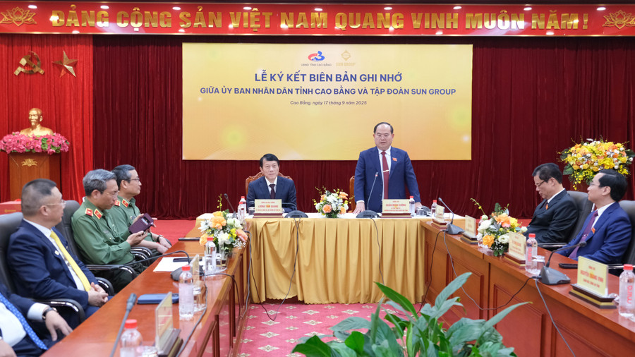 Bí thư Tỉnh ủy Cao Bằng Quản Minh Cường phát biểu tại Lễ ký kết. bi-thu-tinh-uy-phat-bieu.jpg