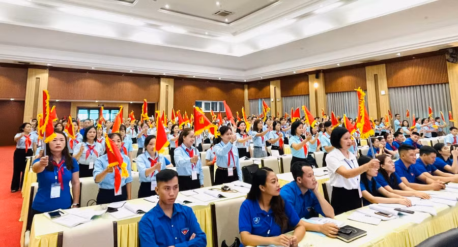 Nội dung thực hành nghi thức tại Trại huấn luyện công tác Đội. 