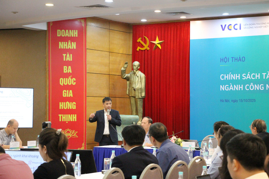 Ông Đậu Anh Tuấn - Phó Tổng Thư ký, Trưởng Ban Pháp chế VCCI phát biểu khai mạc Hội thảo. ong-dau-anh-tuan-pho-tong-thu-ky-truong-ban-phap-che-vcci-phat-bieu-khai-mac-hoi-thao.jpg