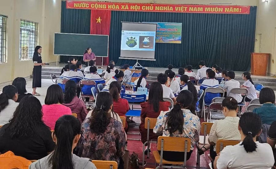 Sở GD&ĐT Cao Bằng tổ chức tập huấn xây dựng mô hình trường học an toàn. 