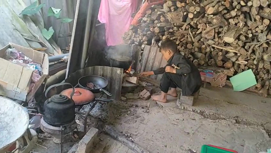Em Sần Mí Già nấu cơm tối. 2-noi-tru-tai-diem-truong-che-ly-a.jpg