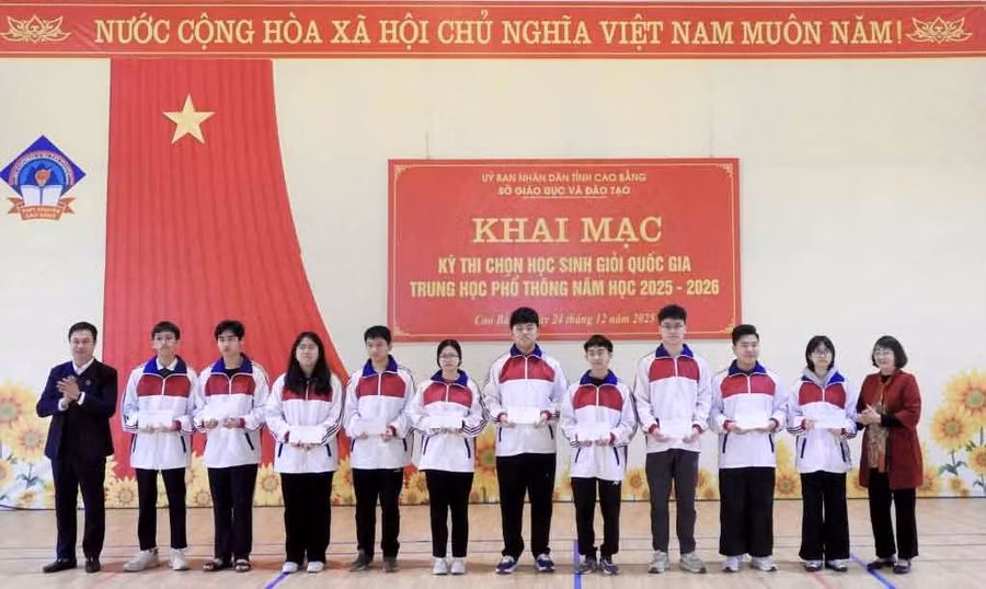 cao-bang-khai-mac-thi-hoc-sinh-gioi-quoc-gia-2.jpg