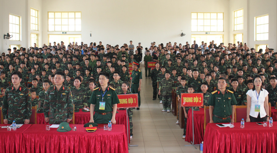 Quang cảnh lễ Khai giảng chương trình “Chúng em học làm chiến sĩ” năm 2025 do Trung tâm Giáo dục Quốc phòng và an ninh - Đại học Thái nguyên tổ chức. 1.jpg