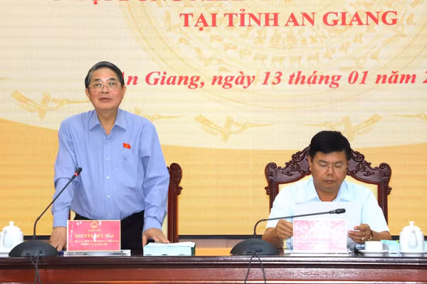 Phó Chủ tịch Quốc hội Nguyễn Đức Hải phát biểu kết luận buổi làm việc.