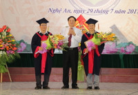 Trường ĐH Sư phạm Kỹ thuật Vinh: Trao bằng cho 34 tân thạc sỹ khóa I ảnh 3 Trường ĐH Sư phạm Kỹ thuật Vinh: Trao bằng cho 34 tân thạc sỹ khóa I ảnh 3