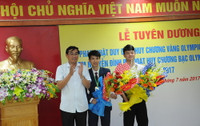 Hà Tĩnh khen thưởng học sinh đoạt huy chương các kỳ thi Olympic quốc tế ảnh 3 Hà Tĩnh khen thưởng học sinh đoạt huy chương các kỳ thi Olympic quốc tế ảnh 3