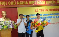 Hà Tĩnh khen thưởng học sinh đoạt huy chương các kỳ thi Olympic quốc tế ảnh 3 Hà Tĩnh khen thưởng học sinh đoạt huy chương các kỳ thi Olympic quốc tế ảnh 3