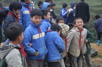 Chương trình “Tình nguyện mùa đông” tiếp sức cho em đến trường ảnh 1 Chương trình “Tình nguyện mùa đông” tiếp sức cho em đến trường ảnh 1