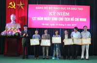 Bộ GD&ĐT kỷ niệm 127 năm ngày sinh Chủ tịch Hồ Chí Minh ảnh 1