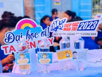 Những hình ảnh ý nghĩa trong kỳ thi tốt nghiệp THPT nơi phố núi