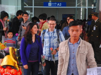 Những du khách đầu tiên đến Huế qua đường hàng không năm 2015 ảnh 3 Những du khách đầu tiên đến Huế qua đường hàng không năm 2015 ảnh 3