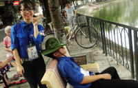 Phút thảnh thơi, đáng yêu của sinh viên tình nguyện ảnh 9