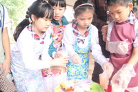 Rèn kỹ năng sống cho học sinh tiểu học bằng trải nghiệm thực tiễn ảnh 8 Rèn kỹ năng sống cho học sinh tiểu học bằng trải nghiệm thực tiễn ảnh 8