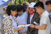 Tâm đắc đề thi Ngữ văn báo động hiểm họa không trông thấy ảnh 4 Tâm đắc đề thi Ngữ văn báo động hiểm họa không trông thấy ảnh 4