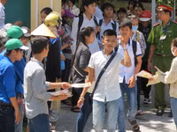 Tâm đắc đề thi Ngữ văn báo động hiểm họa không trông thấy ảnh 7