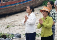 Tổ chức lễ cầu siêu cho 5 ngư dân Thanh Hóa mất tích ảnh 2
