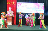 Thứ trưởng Bộ GD&ĐT Phạm Mạnh Hùng tặng quà trung thu cho thiếu niên, nhi đồng ảnh 6 Thứ trưởng Bộ GD&ĐT Phạm Mạnh Hùng tặng quà trung thu cho thiếu niên, nhi đồng ảnh 6