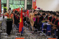 Phó Chủ tịch nước Đặng Thị Ngọc Thịnh dự Khai giảng tại Mường La ảnh 1