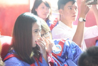 Nét đáng yêu của các tân cử nhân trong ngày nhận Bằng tốt nghiệp ảnh 5