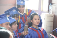 Nét đáng yêu của các tân cử nhân trong ngày nhận Bằng tốt nghiệp ảnh 11