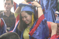 Nét đáng yêu của các tân cử nhân trong ngày nhận Bằng tốt nghiệp ảnh 2