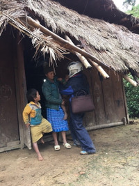 Cô giáo miền xuôi hết lòng với trẻ em vùng biên ảnh 1 Cô giáo miền xuôi hết lòng với trẻ em vùng biên ảnh 1