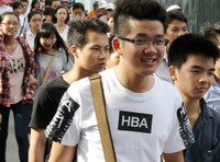 Rạng rỡ nụ cười nơi trường thi ảnh 4