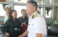 Con tàu trĩu nặng tình cảm rẽ sóng đến Trường Sa ảnh 3 Con tàu trĩu nặng tình cảm rẽ sóng đến Trường Sa ảnh 3