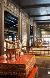 Cận cảnh ấn, kiếm vàng và nhiều bảo vật hiếm thời vua Khải Định