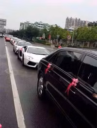 Lóa mắt với cô dâu đeo 70 chiếc vòng vàng nặng trĩu ảnh 6